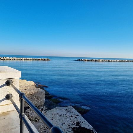 ホテル Locazione Turistica Adriatico バーリ エクステリア 写真